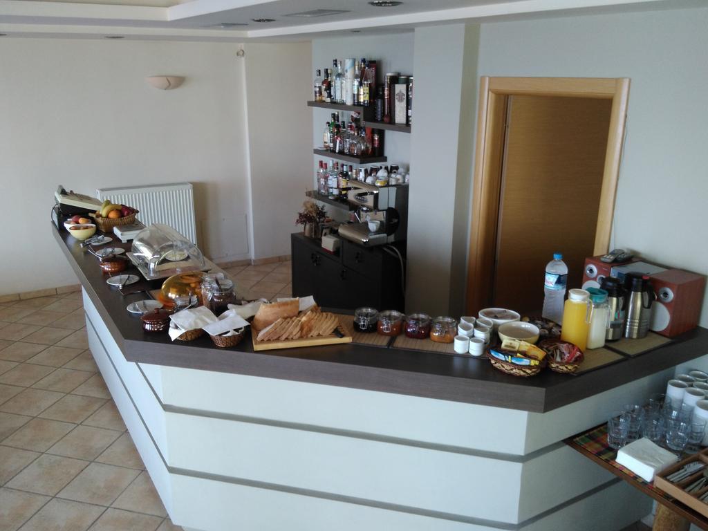 Hotel Theasi Diakopto Ngoại thất bức ảnh